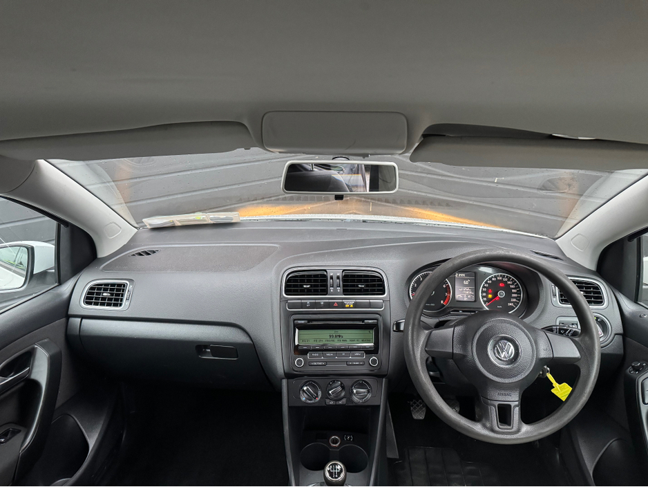 2011 Volkswagen Polo CL 1.2 MANUAL €5,895