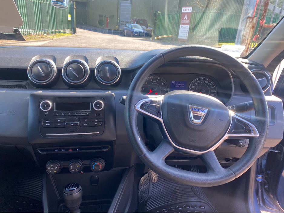 2019 Dacia Duster - image 11