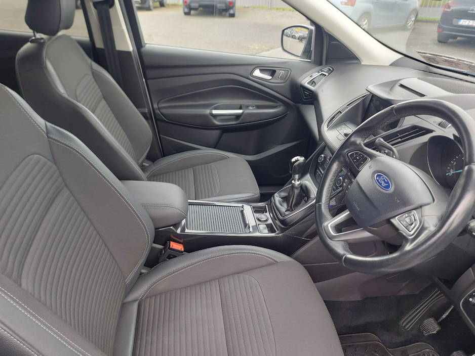 2017 Ford Kuga - image 19