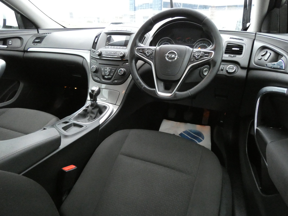 2016 Opel Insignia 1.6CDTI 136PS S €6,000