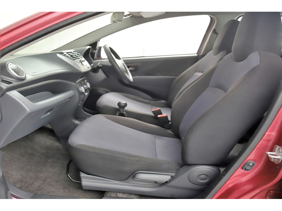 2014 Suzuki Alto - image 15