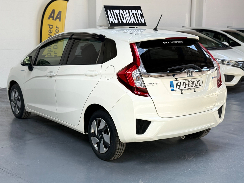 2015 Honda Fit - image 6