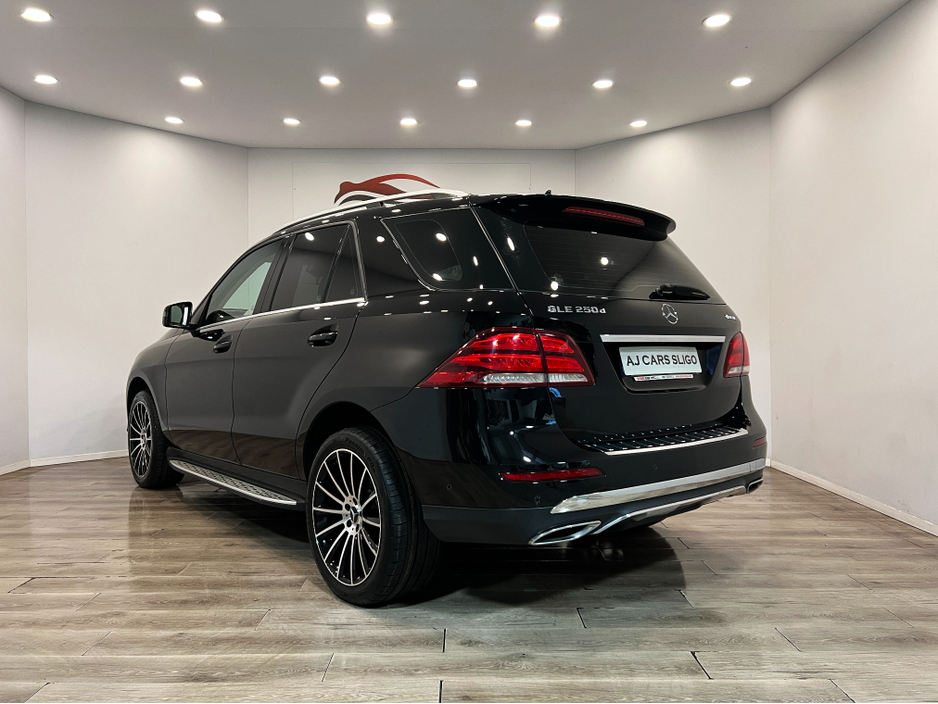 2017 Mercedes-Benz GL Class - image 14