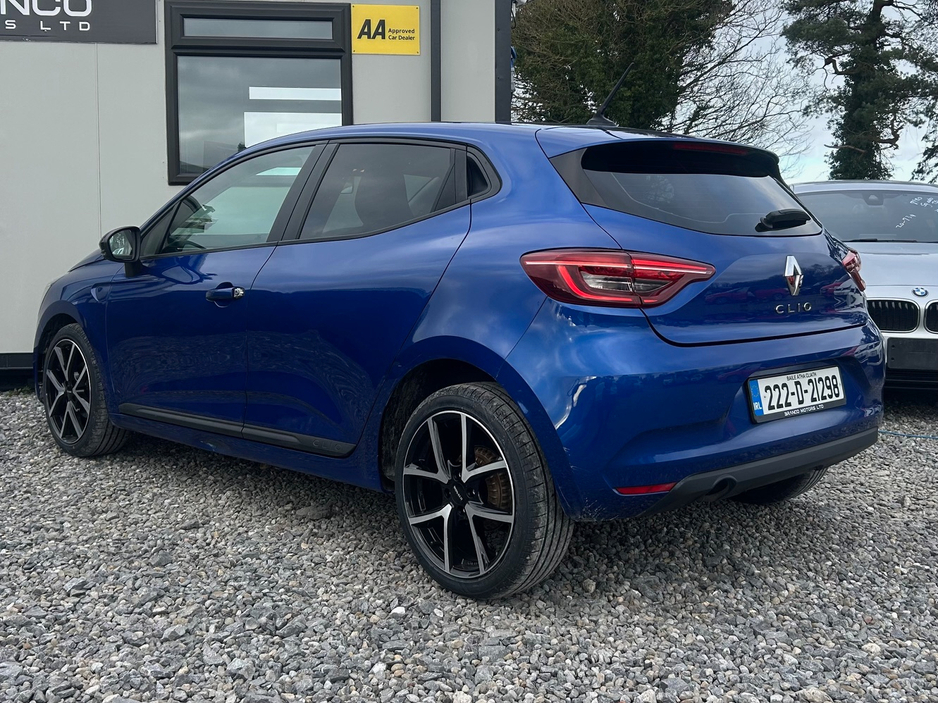 2022 Renault Clio - image 5