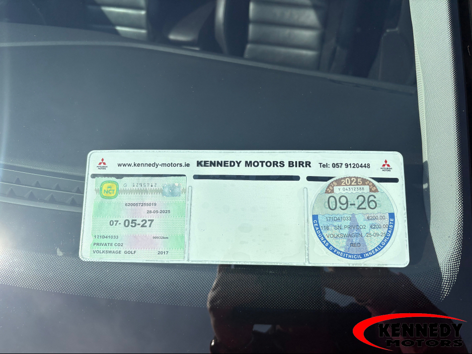 2017 Volkswagen Golf - image 8