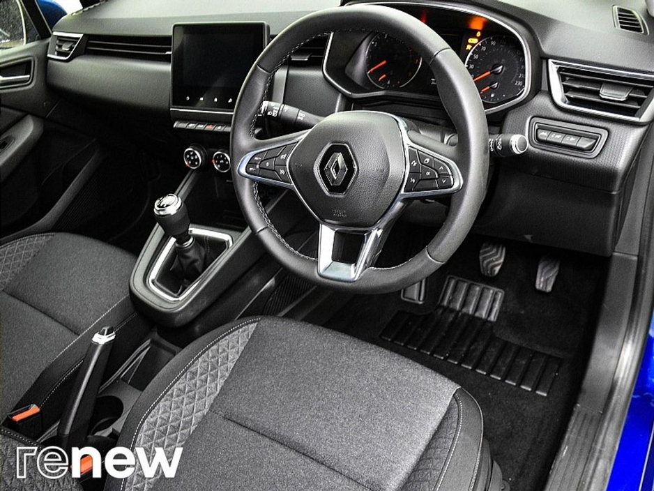 2022 Renault Clio Dynamique TCe 90 €15,990