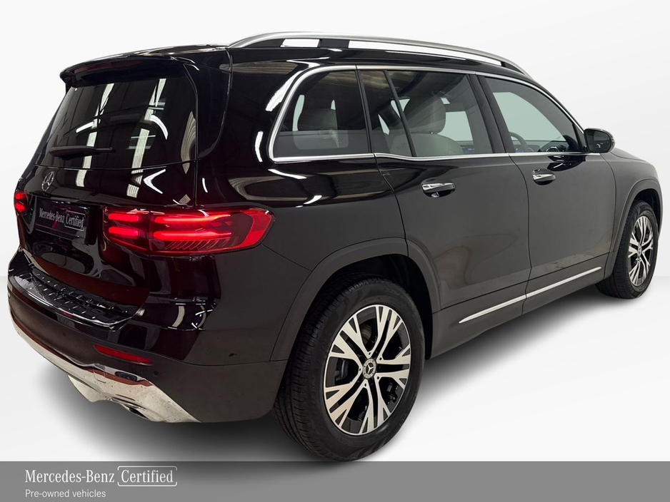 2025 Mercedes-Benz GLB - image 3