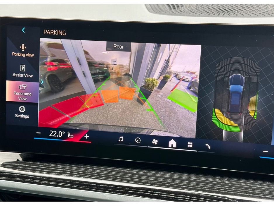 2025 BMW X5 - image 22