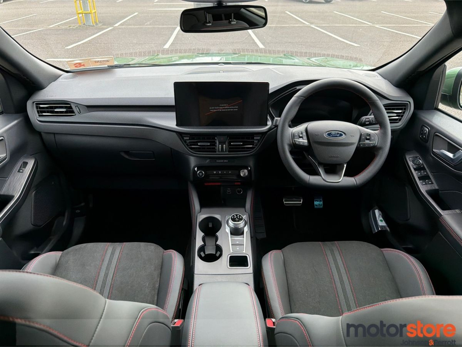 2026 Ford Kuga - image 4
