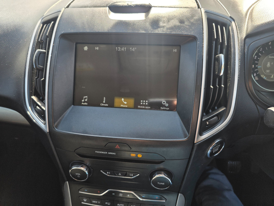 2018 Ford Galaxy - image 12