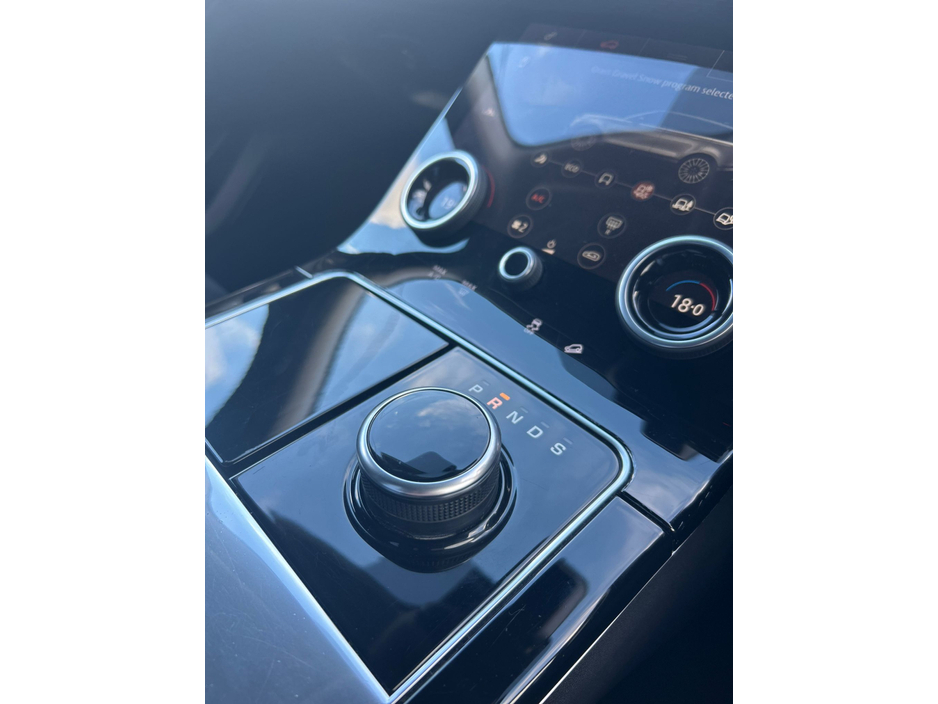 2018 Land Rover Range Rover Velar - image 16