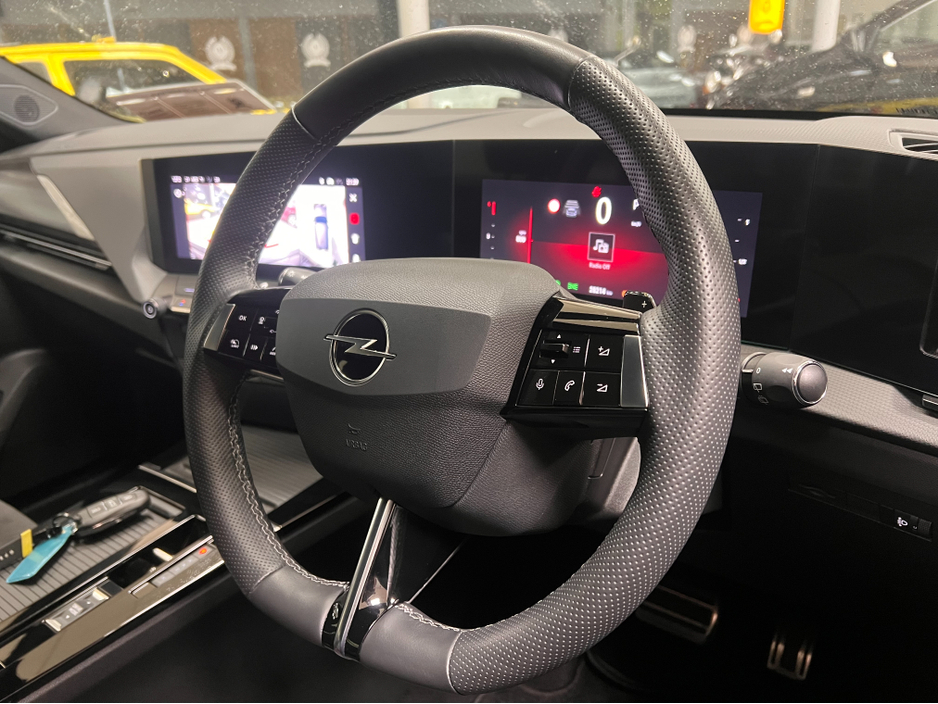 2024 Opel Astra - image 9