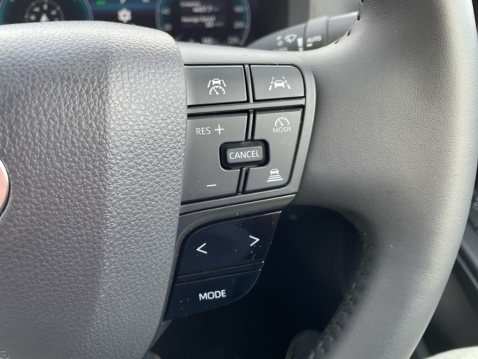 2024 Toyota C-HR - image 11