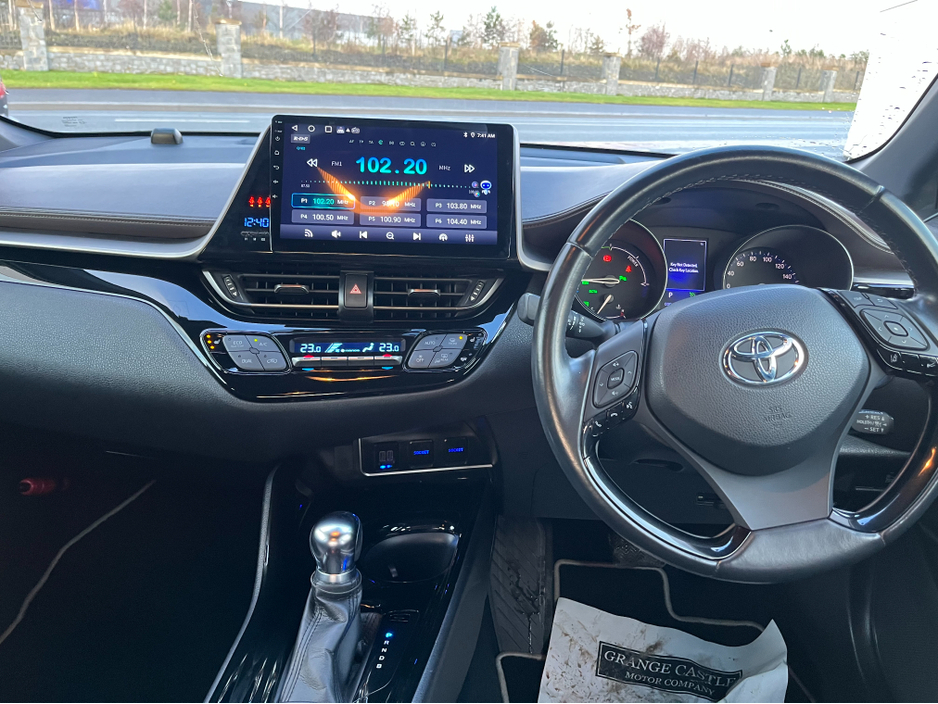 2017 Toyota C-HR 1.8 HYBRID AUTO LOW KM HIGH SPEC €17,750