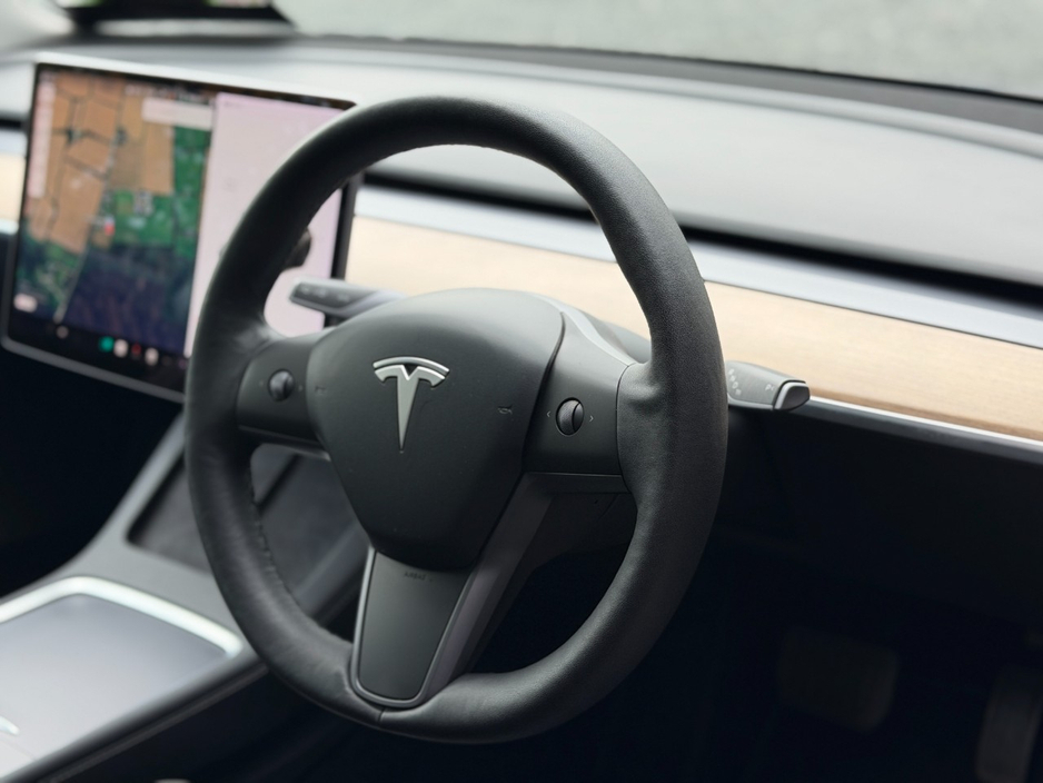 2021 Tesla Model 3 - image 10