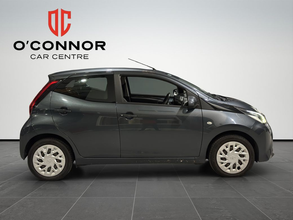 2021 Toyota Aygo 1.0 Vvt-i X-play 71BHP 5DR €13,888