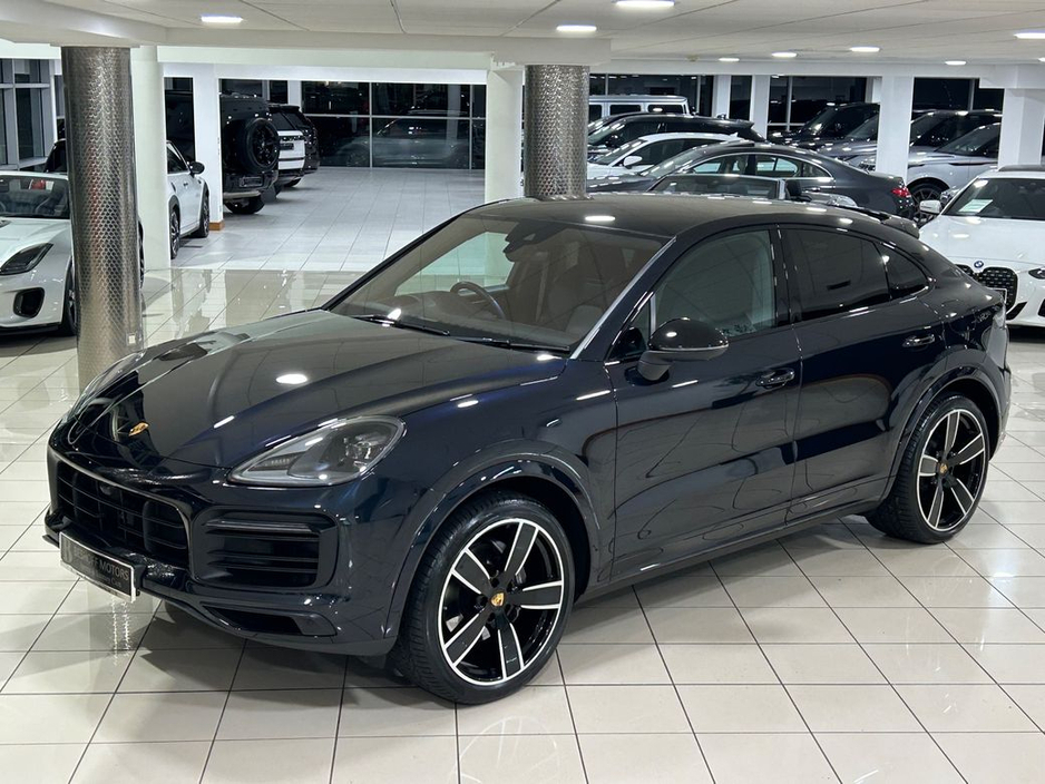 2023 Porsche Cayenne - image 7