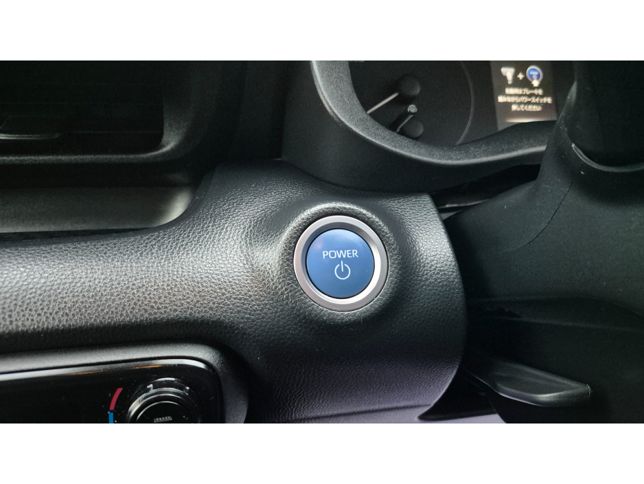 2020 Toyota Yaris X-pack Hybrid Automatic €14,950