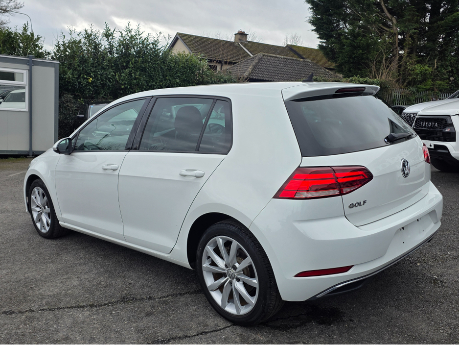 2019 Volkswagen Golf - image 13