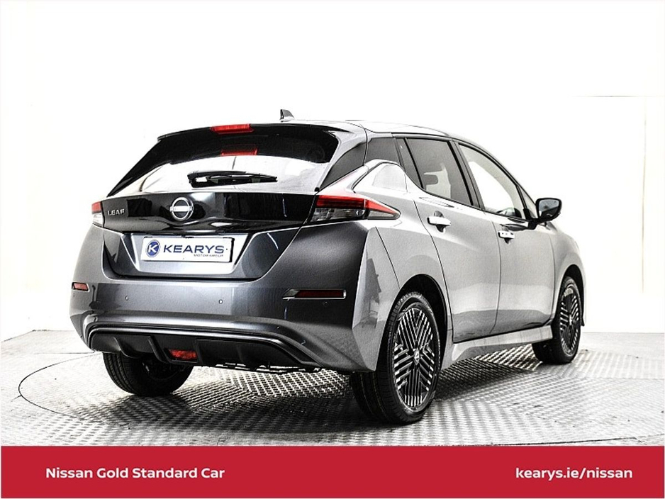 2023 Nissan Leaf - image 12