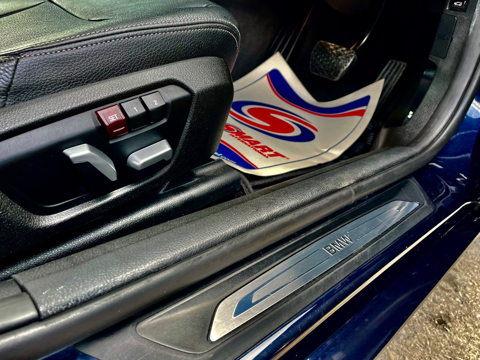 2017 BMW 3 Series - image 15