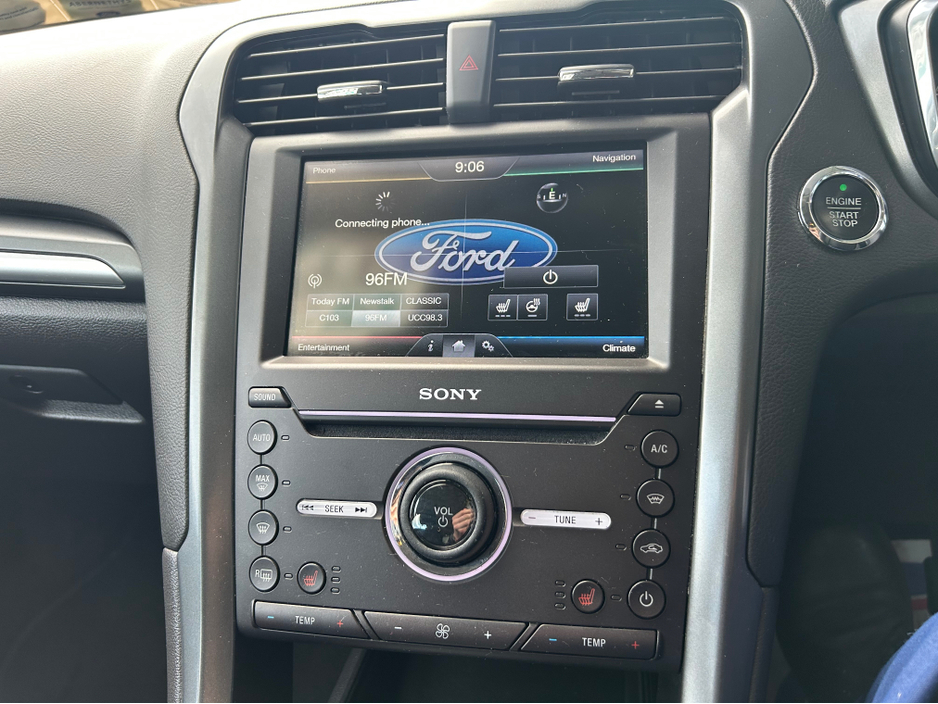 2016 Ford Mondeo - image 2