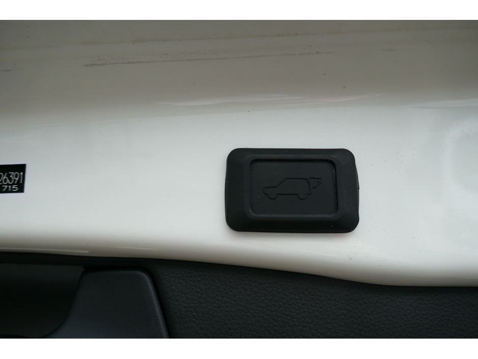 2023 Toyota Rav4 ACROSS 2.5 E FOUR 302PS PHEV €38,000