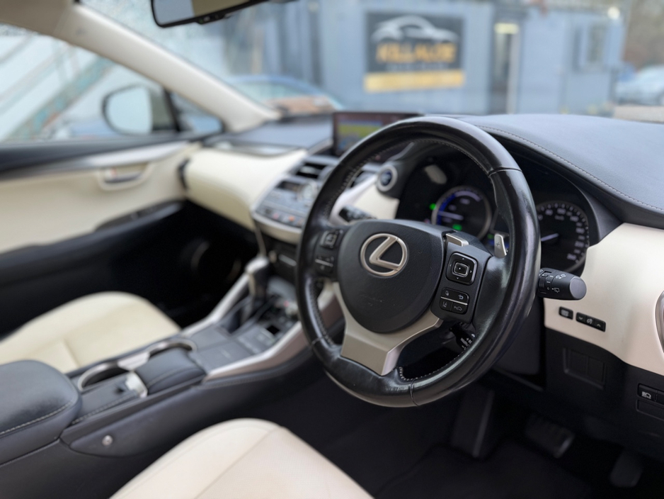 2020 Lexus NX 300 h - image 9