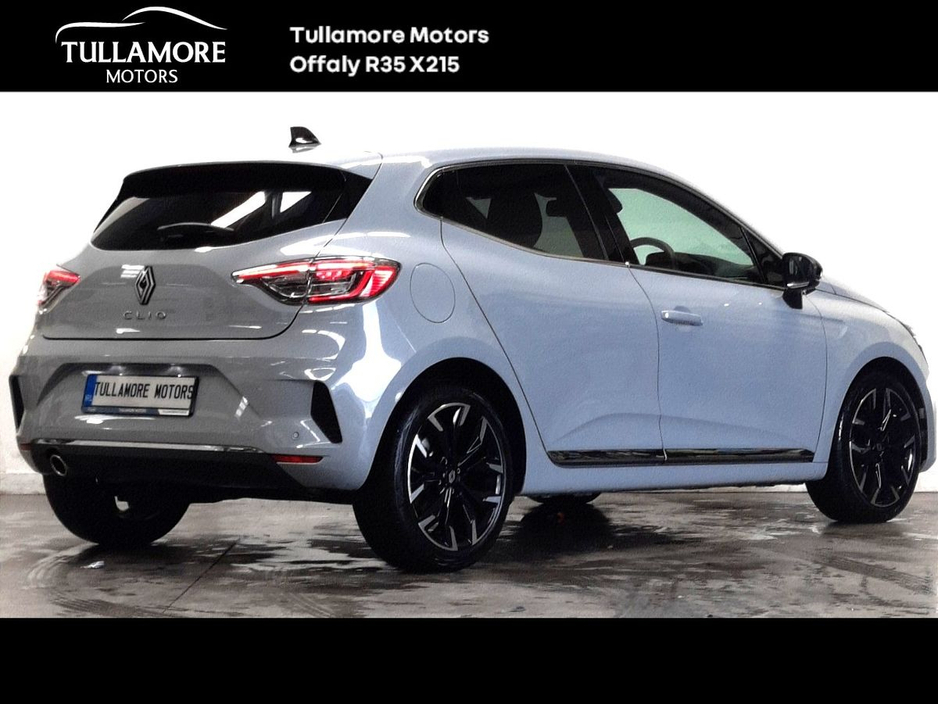 2025 Renault Clio - image 13