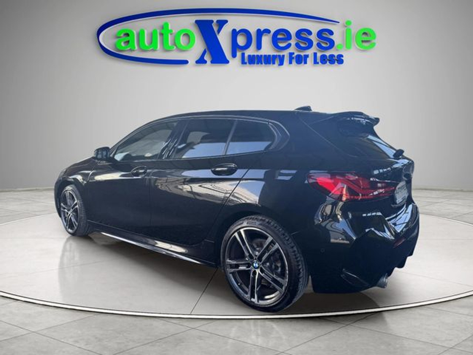 2020 BMW 1 Series - image 9