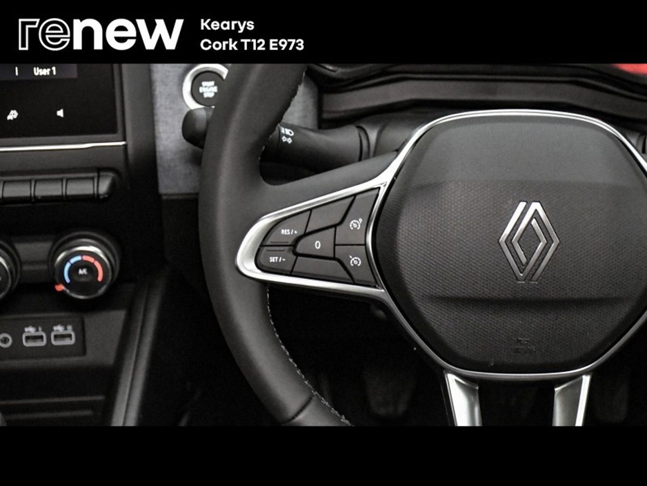 2025 Renault Clio - image 17