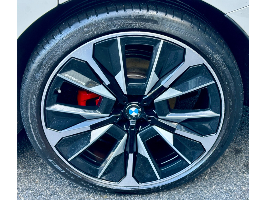 2025 BMW iX - image 21