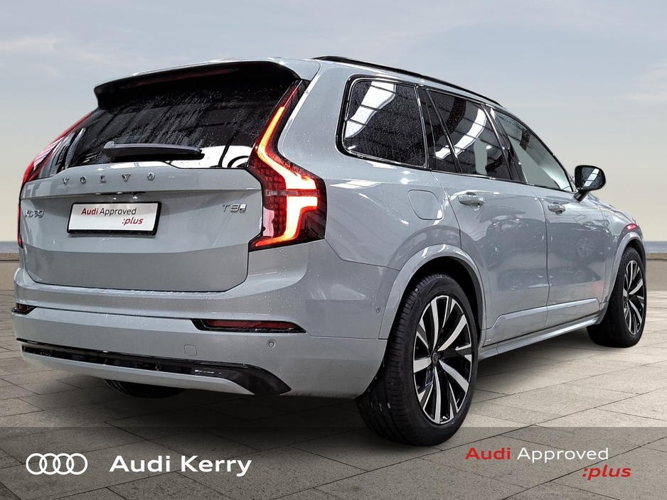 2025 Volvo XC90 - image 7