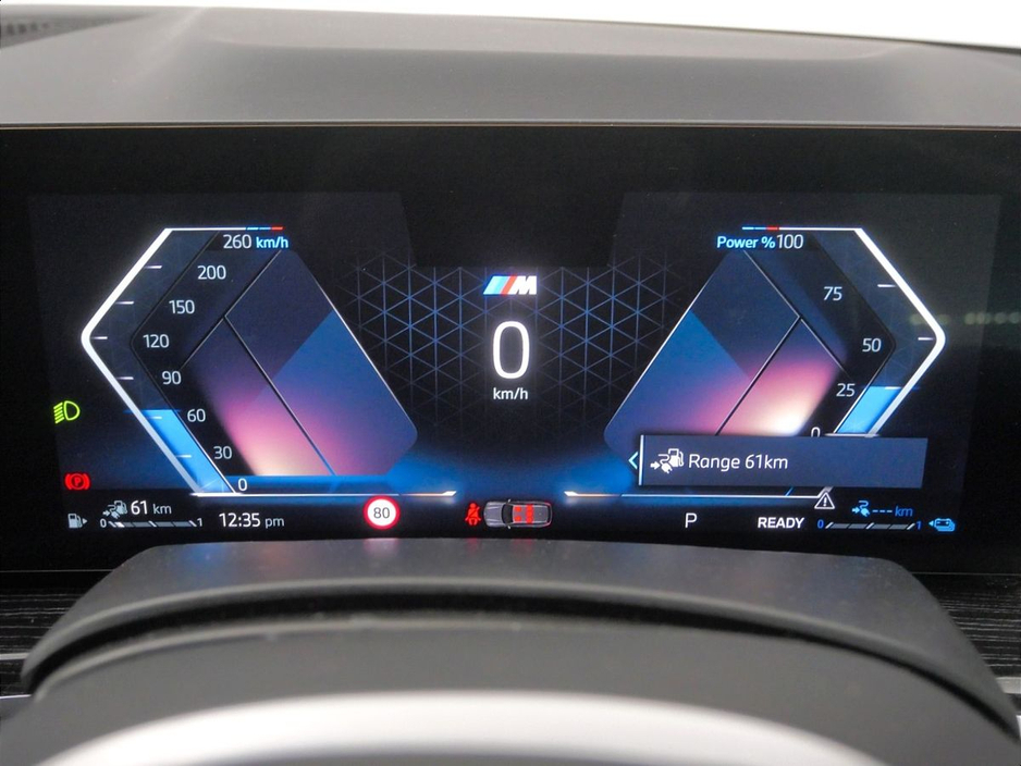 2025 BMW X5 - image 9