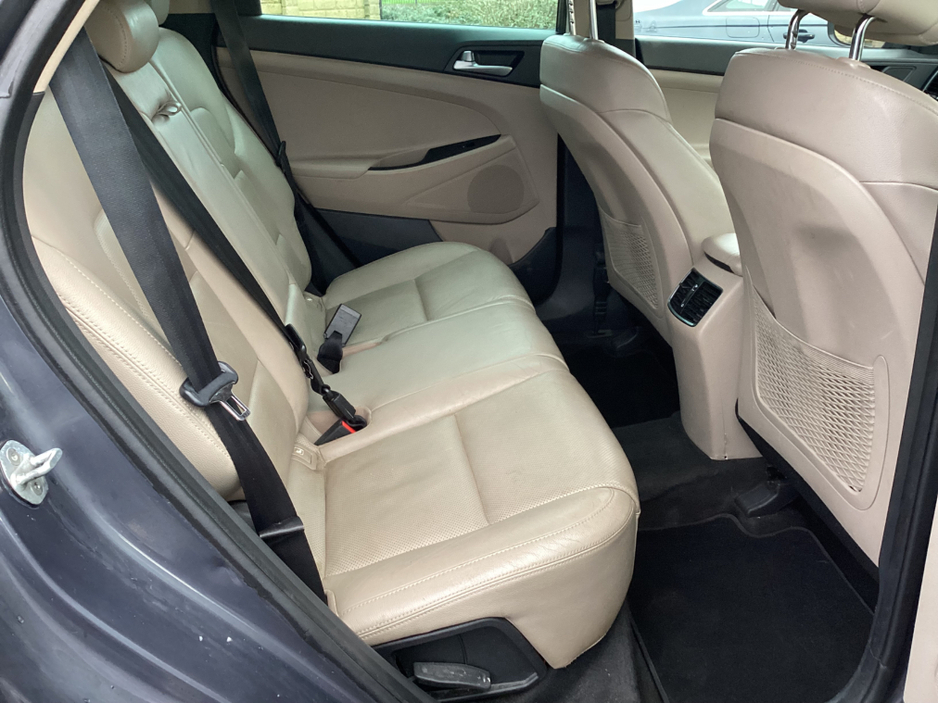 2016 Hyundai Tucson - image 16