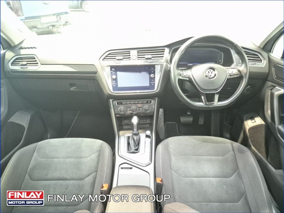 2019 Volkswagen Tiguan - image 2