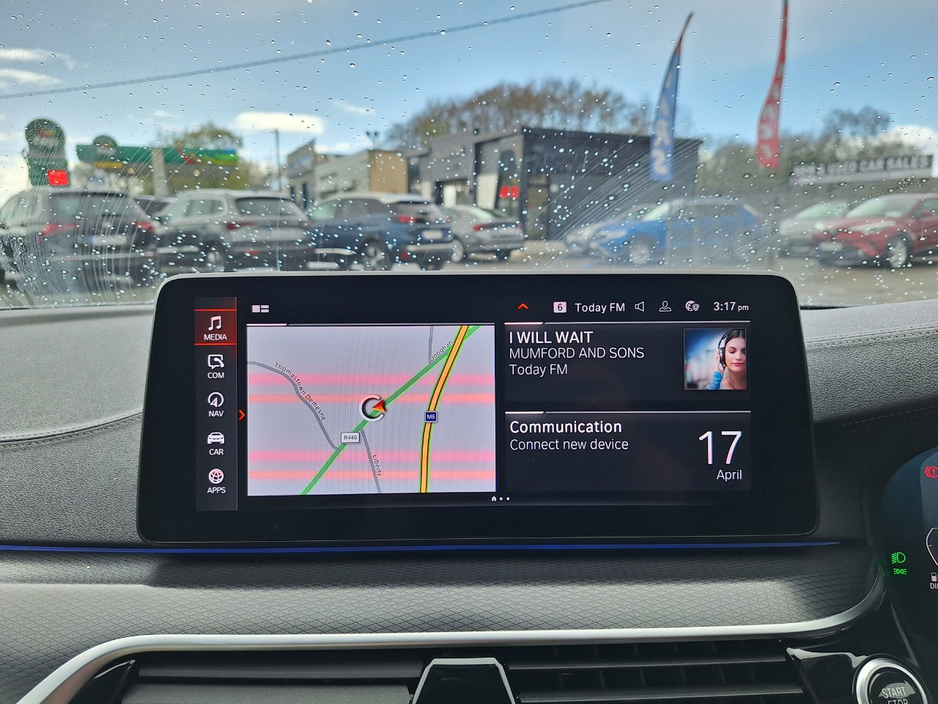 2023 BMW 5 Series - image 25