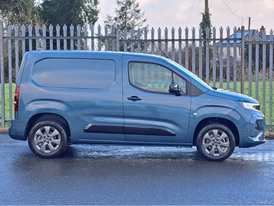 2026 Opel Combo SPORTIVE L1H1 1.5TD 100BHP **TOP SPEC**