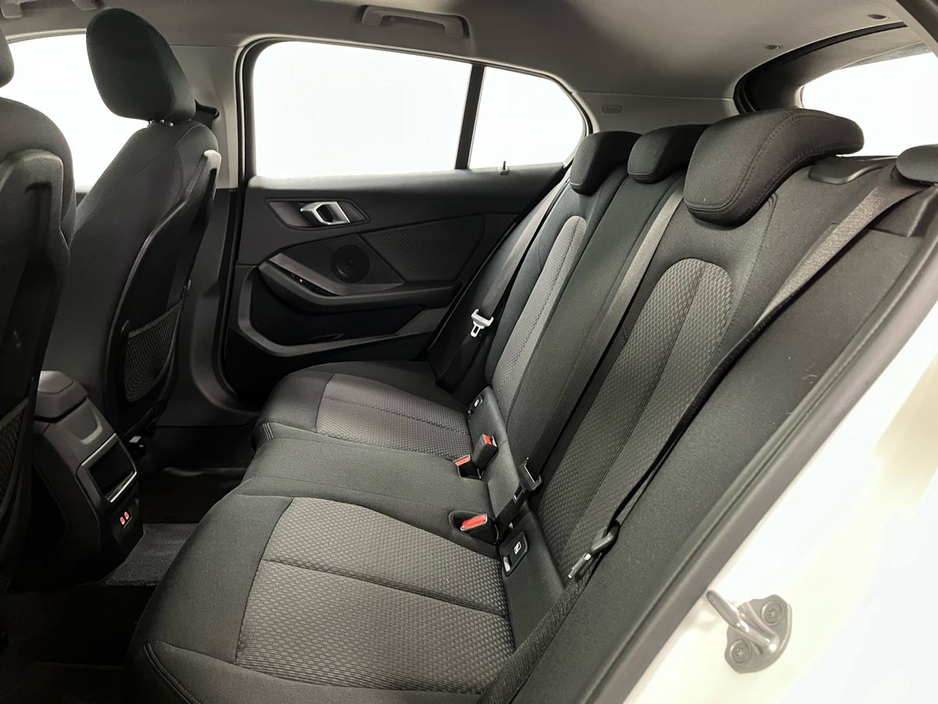 2023 BMW 1 Series 118i SE - Parking Sensors - Panoramic Sunroof - Climate Control - Cruise Control - Apple CarPlay/Android Auto €29,750