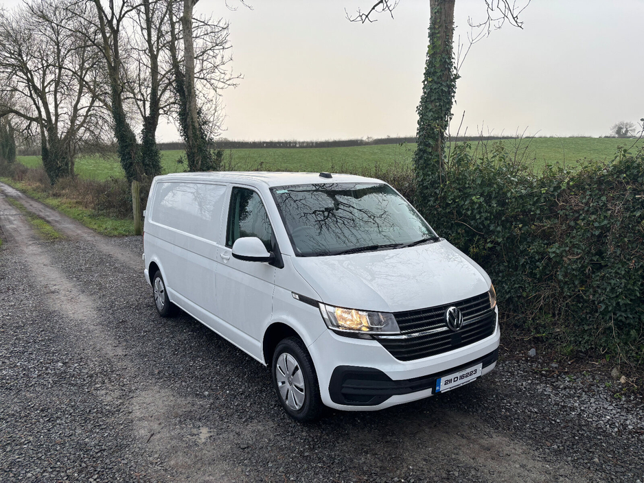 2021 Volkswagen Transporter  €18,998