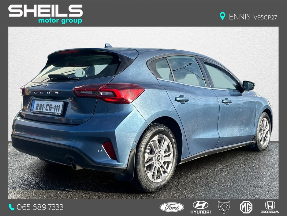2023 Ford Focus - image 2