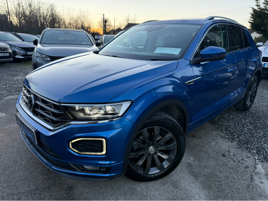 2019 Volkswagen T-Roc - image 2