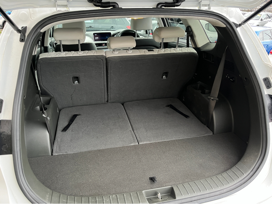 2022 Hyundai Santa Fe 7 SEATER EXECUTIVE PLUS AUTOMATIC 2.2 DIESEL //MASSIVE SPEC//KRELL SOUND SYSTEM//HEATED AND COOLED SEATS//FULL LEATHER ELECTRIC SEATS// €39,950