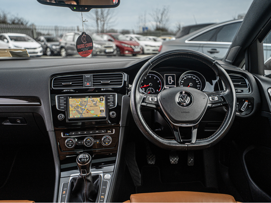 2016 Volkswagen Golf - image 25