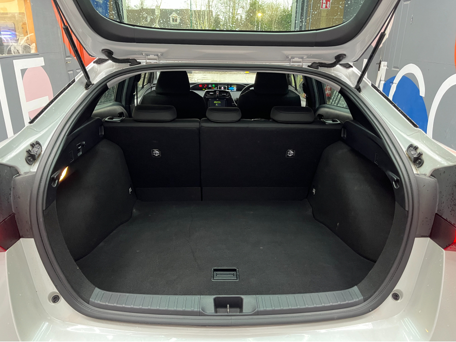 2022 Toyota Prius 2022 TOYOTA PRIUS S 1.8 AUTOMATIC / CRUISE CONTROL / REVERSE CAMERA AND MORE