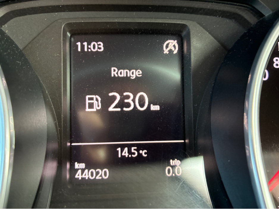 2014 Volkswagen Polo - image 14