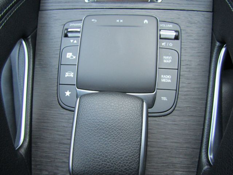 2022 Mercedes-Benz GLE Class - image 23