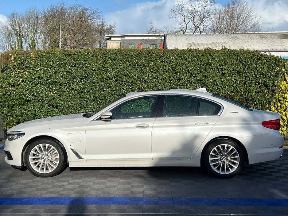 2018 BMW 5 Series 530e LUXURY LINE 2.0 HYBRID // FULL SERVICE HISTORY/ /TILT & SLIDE SUNROOF // HARMAN/KARDON €24,900