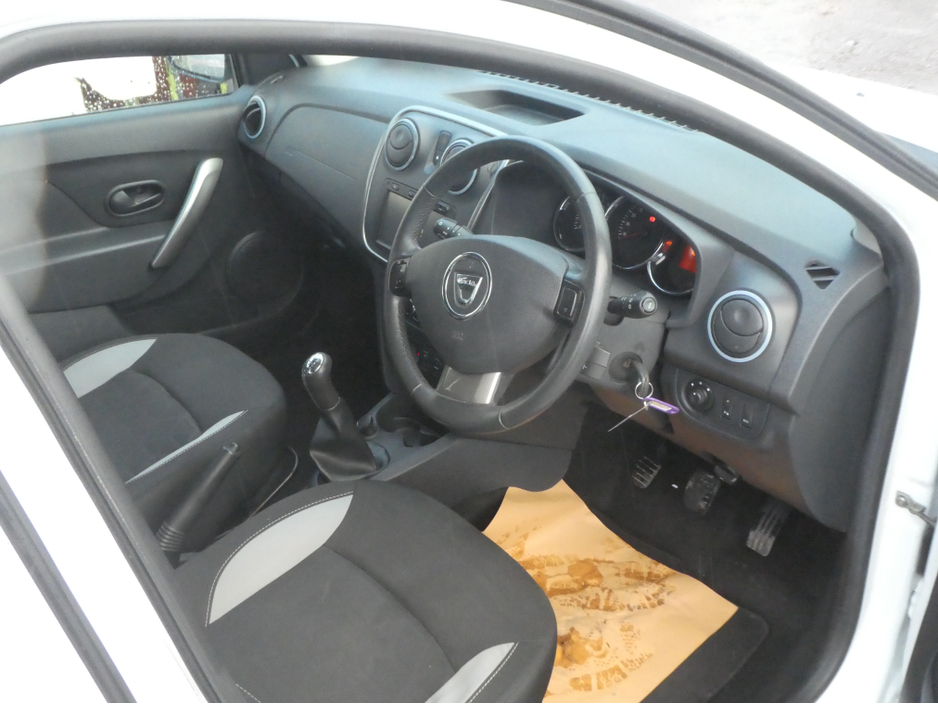 2015 Dacia Sandero STEPWAY SIGNATURE 1.5 DCI 90 4 €6,450