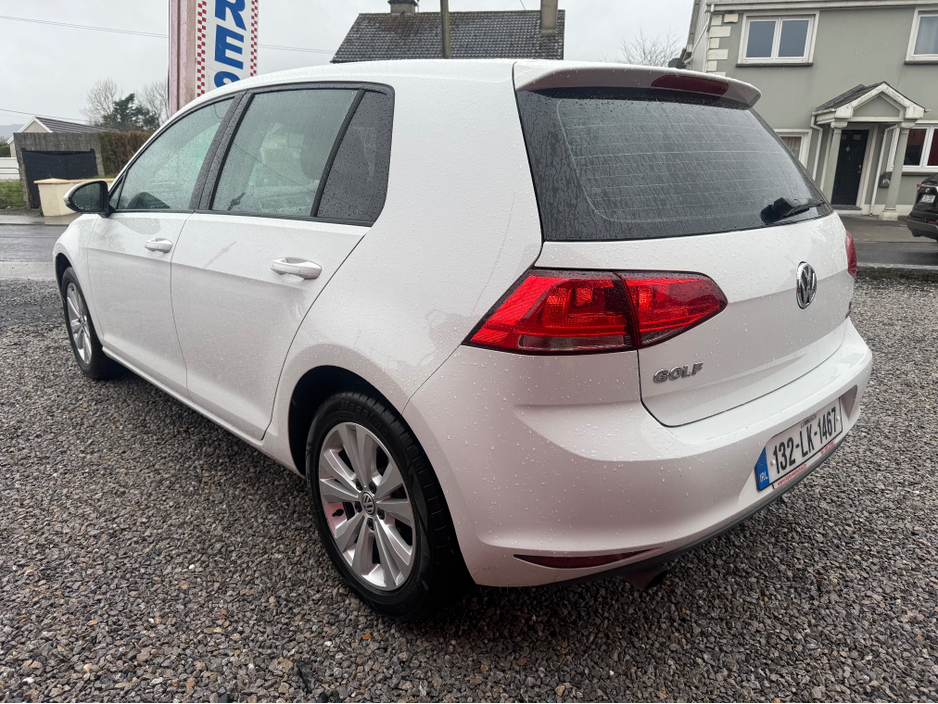 2013 Volkswagen Golf - image 5